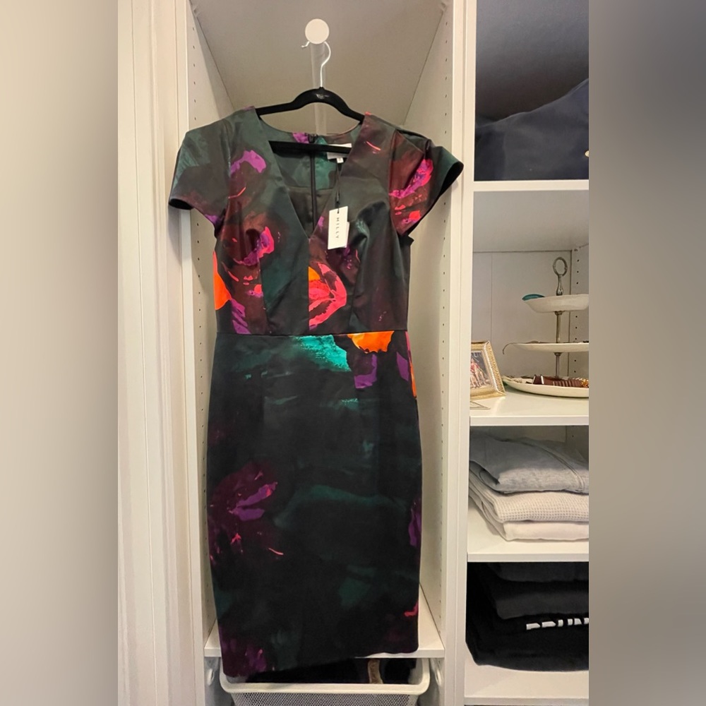 BNWT - Beautiful Dress